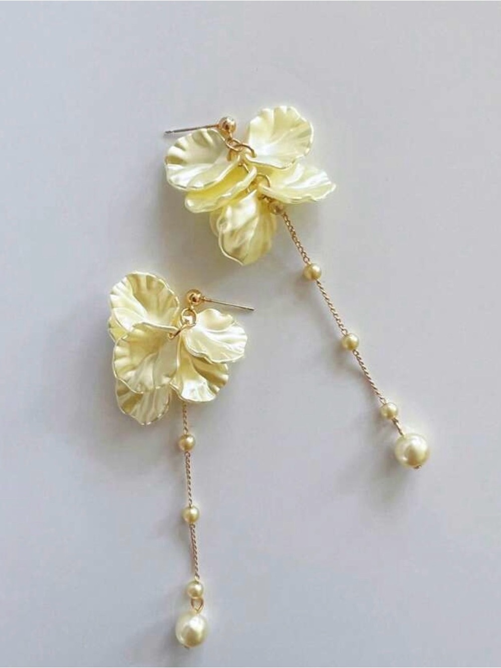 Fashion Jewelry Pale Yellow Floral Drop Pearl Earrings